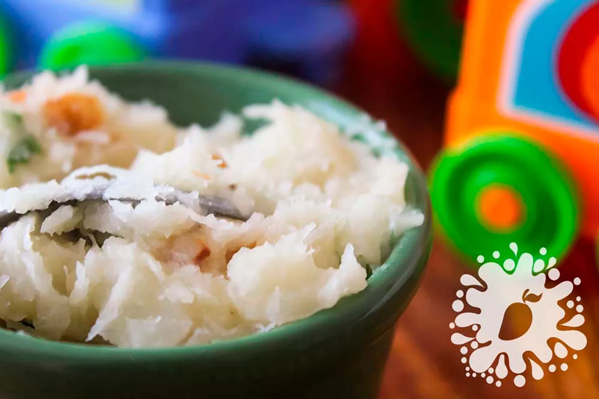 Receita de Papinha de Mandioca com Alho e Cheiro Verde - uma refeição deliciosa para os seus filhos no almoço ou jantar.