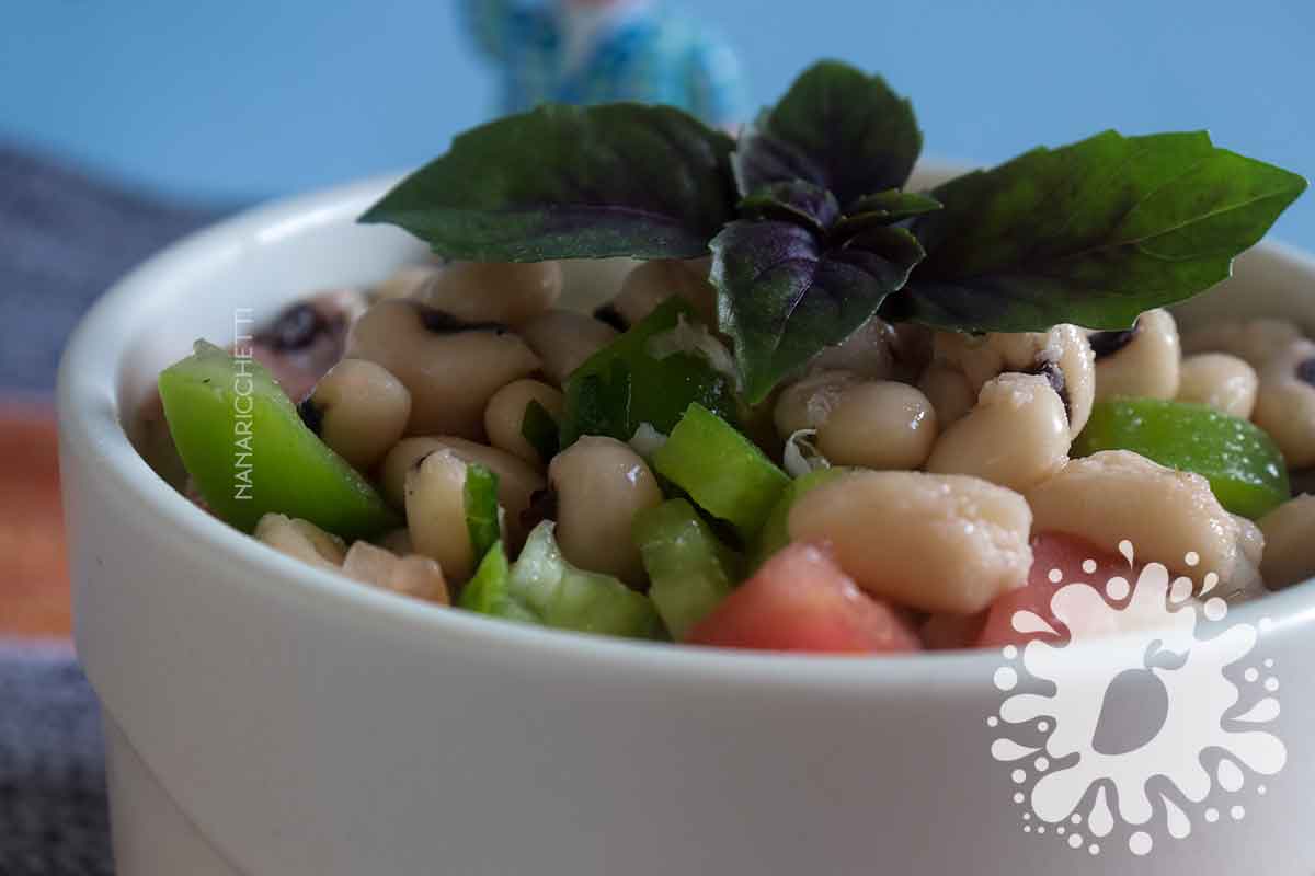 Receita de Salada Vinagrete Feijão Fradinho - prepare para o almoço da família.